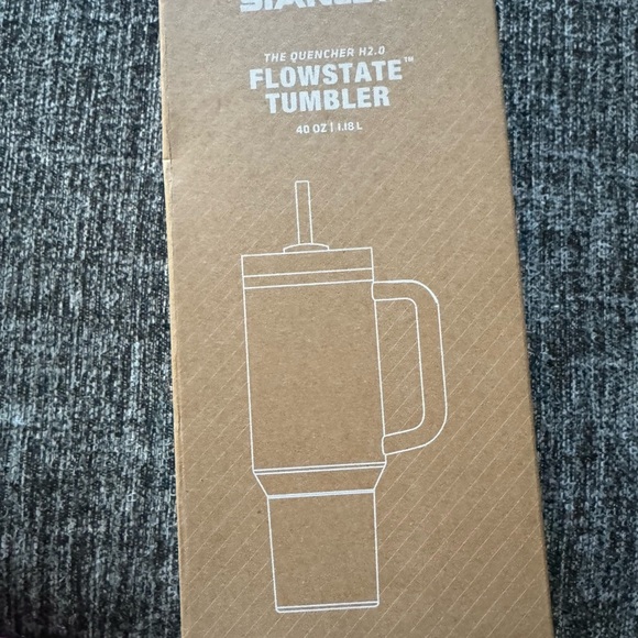 Stanley Pink Tumbler Packaging - Picture 1 of 4